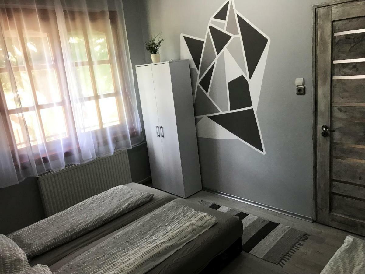 Varga Vendégház Apartamento Tiszakécske Exterior foto